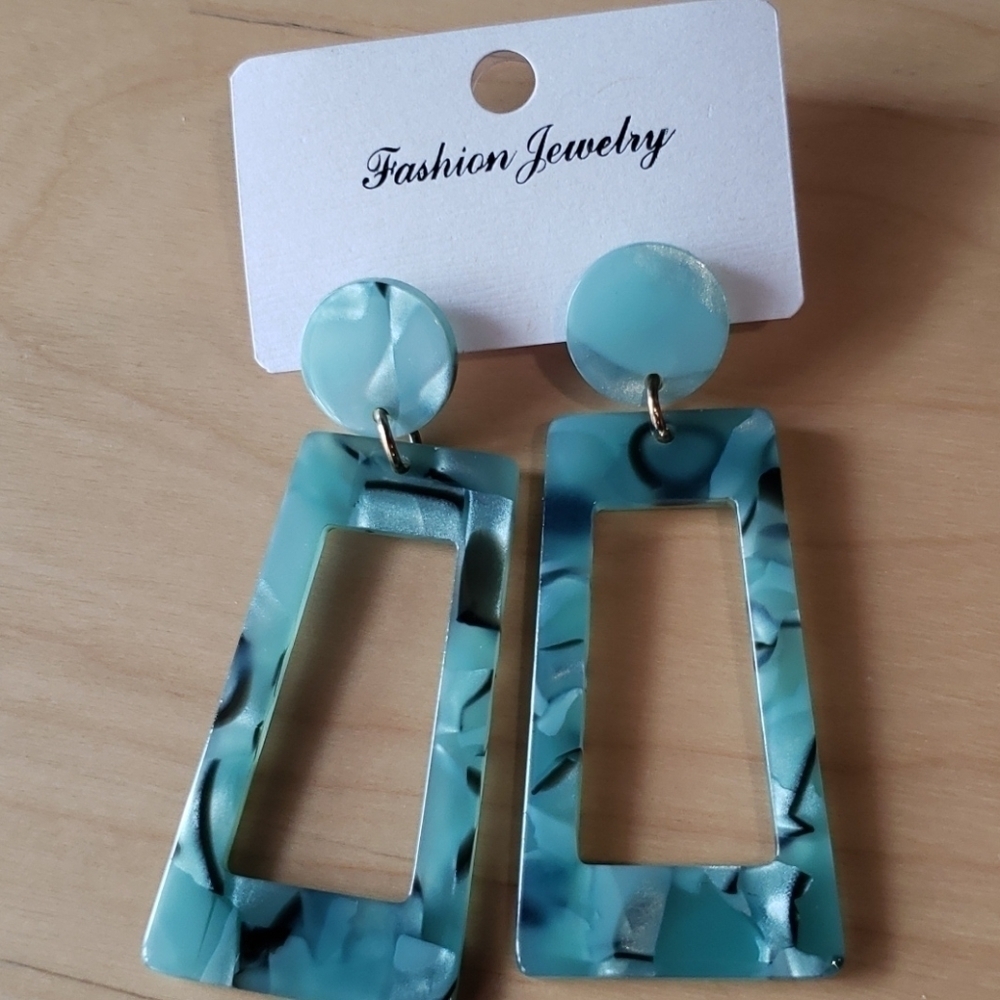 LONG Geometric Earrings Nwt